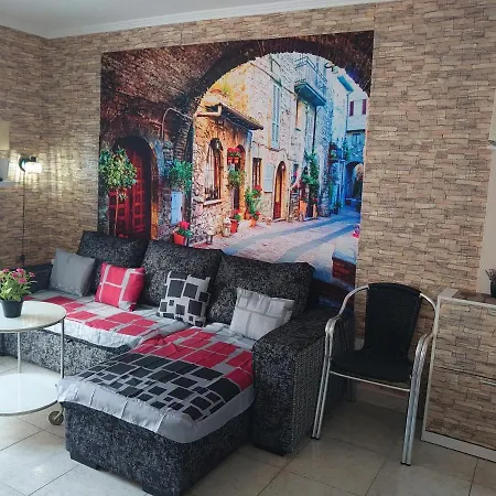 Floritas Apartment